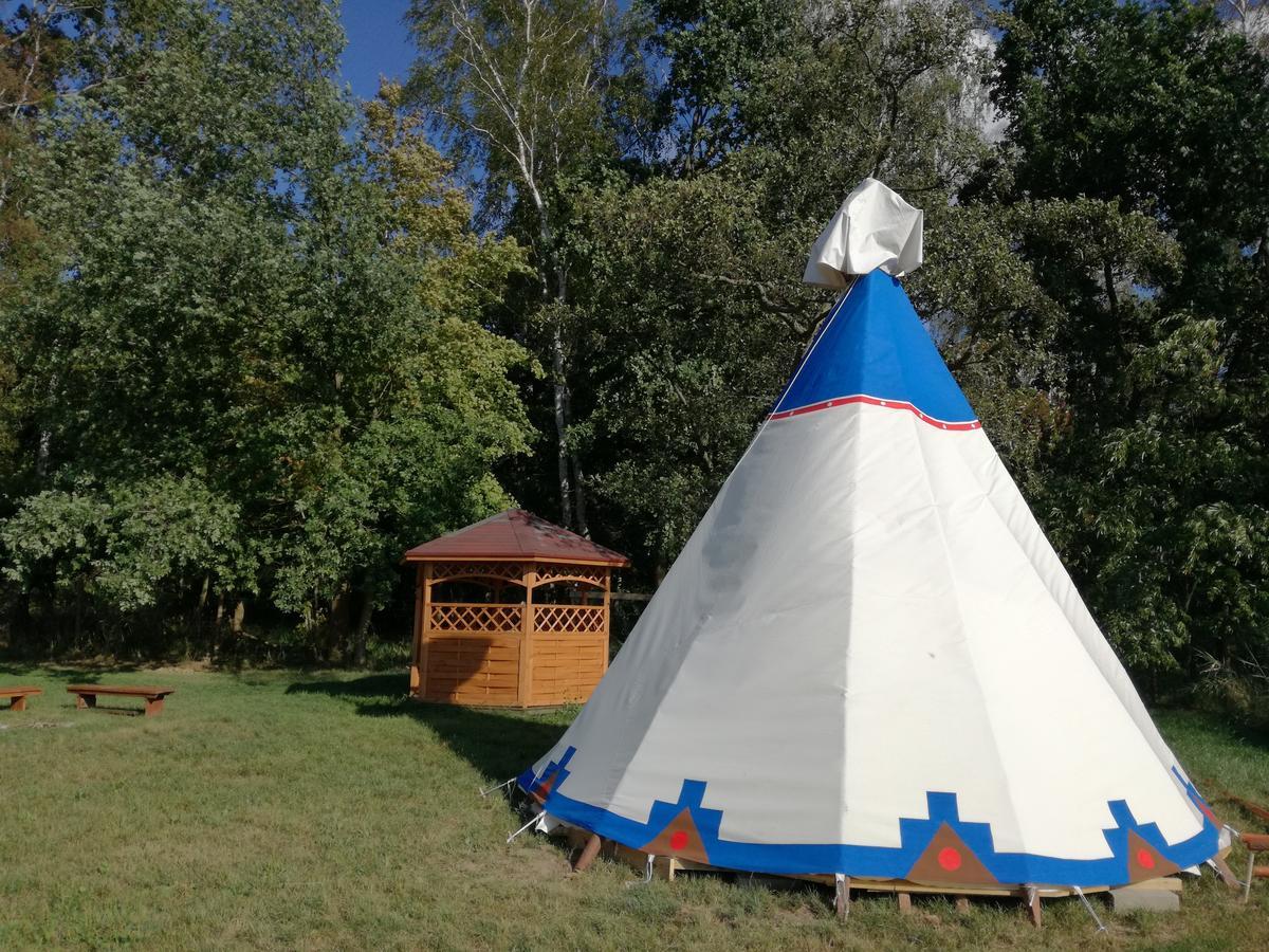 Glamping Podgrodzie Hotel Nowe Warpno Kültér fotó